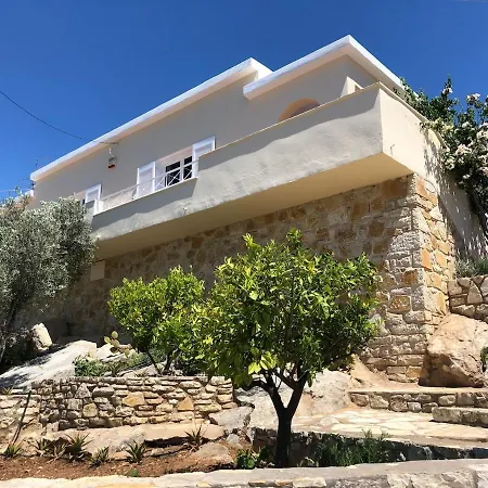 Tranquility House Astros بيت للعطل *