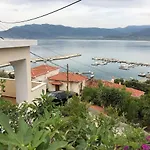 Tranquility House Astros Vakantiehuis