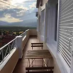 Tranquility House Astros Vakantiehuis