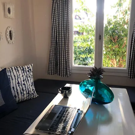 Tranquility House Astros 度假居 *
