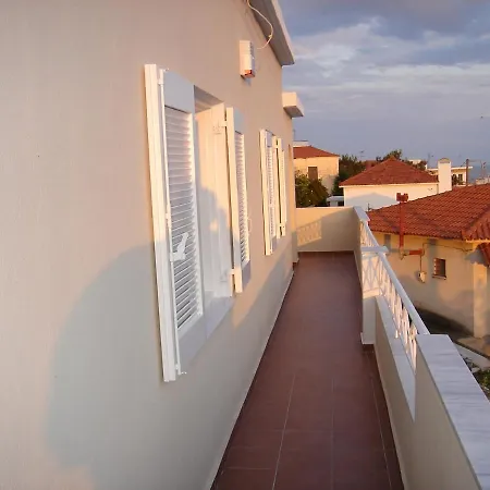 Tranquility House Astros Feriehus *