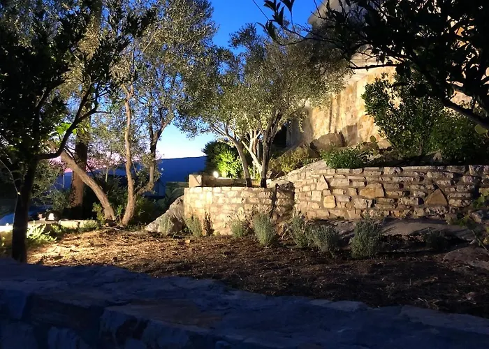 Tranquility House Astros 度假居