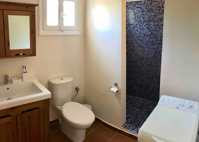 Tranquility House Astros * Parálion Ástros